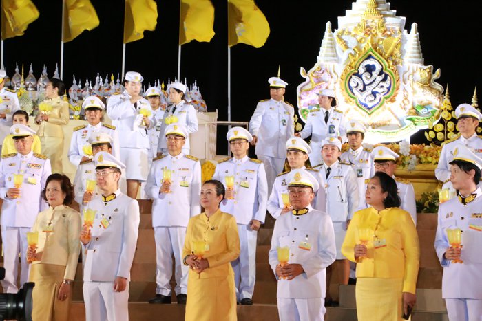 พิธีถวายเครื่องราชสักการะ และจุดเทียนถวายพระพรชัยมงคล เนื่องในวันเฉลิมพระชนมพรรษาพระบาทสมเด็จพระวชิรเกล้าเจ้าอยู่หัว