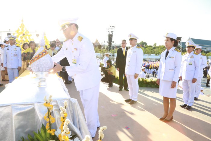 พิธีถวายเครื่องราชสักการะ และจุดเทียนถวายพระพรชัยมงคล เนื่องในวันเฉลิมพระชนมพรรษาพระบาทสมเด็จพระวชิรเกล้าเจ้าอยู่หัว