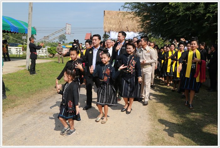“อสอ.ณัฐพล” ร่วมคณะ “รมว.สุริยะ” ลงพื้นที่บ้านหัวเขาจีน รุดผลักดันอัตลักษณ์ท้องถิ่น เสริมแกร่งชุมชน อัพเกรดขึ้นแท่น CIV หวังสร้างรายได้ให้ชุมชนอย่างยั่งยืน