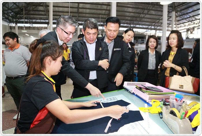 “อสอ.ณัฐพล” นำคณะผู้บริหาร กสอ. ลงพื้นที่ตรวจเยี่ยมสถานประกอบการ ต้นแบบความสำเร็จธุรกิจชุมชน