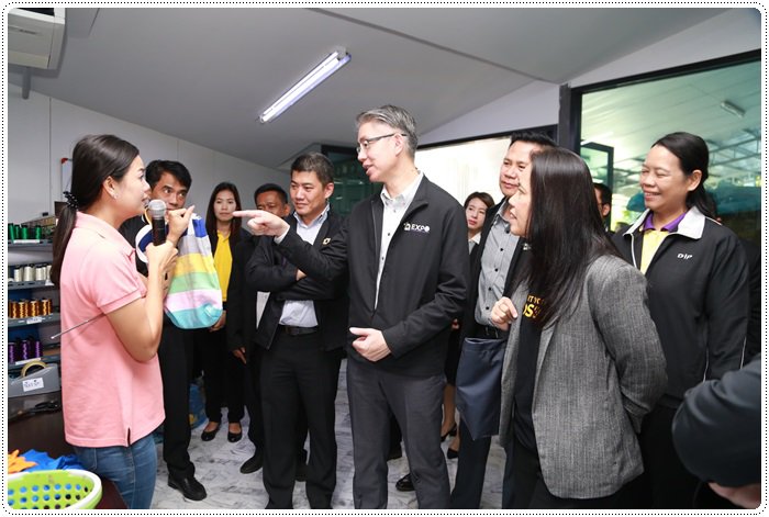 “อสอ.ณัฐพล” นำคณะผู้บริหาร กสอ. ลงพื้นที่ตรวจเยี่ยมสถานประกอบการ ต้นแบบความสำเร็จธุรกิจชุมชน