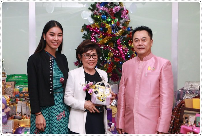 “อธิบดีณัฐพล” ร่วมแถลงข่าว กระทรวงอุตฯ จัดแคมเปญมอบของวัญปีใหม่ 2563 ยกขบวนสินค้าราคาโรงงาน ลดกระหน่ำ 20-70% คาดมีเงินสะพัดกว่า 20 ล้านบาท