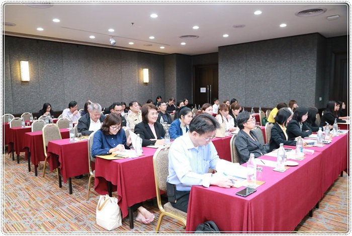 “อธิบดีณัฐพล” ร่วมประชุมนำเสนอผลการประเมินการทำงานโครงการ/กิจกรรมของ กสอ. ปี 2562 