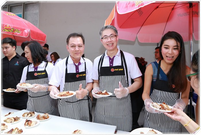 “อธิบดีณัฐพล” ร่วมเปิดงาน “Outlet ของขวัญเพื่อประชาชน มหกรรมสินค้าราคาโรงงาน" ยกขบวนสินค้าราคาโรงงาน ลดกระหน่ำ 20-70% คาดมีเงินสะพัดกว่า 20 ล้านบาท