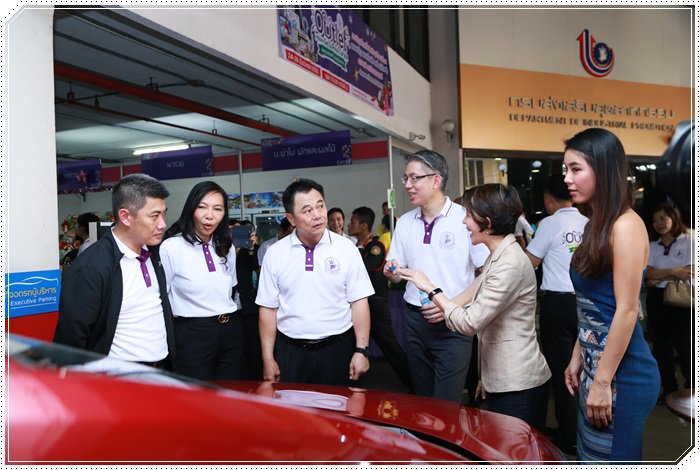 “อธิบดีณัฐพล” ร่วมเปิดงาน “Outlet ของขวัญเพื่อประชาชน มหกรรมสินค้าราคาโรงงาน" ยกขบวนสินค้าราคาโรงงาน ลดกระหน่ำ 20-70% คาดมีเงินสะพัดกว่า 20 ล้านบาท