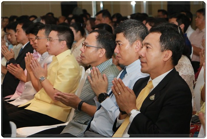 “อสอ.ณัฐพล” นำข้าราชการและเจ้าหน้าที่ กสอ. ร่วมพิธีตักบาตรเนื่องในโอกาสเถลิงศก.ใหม่