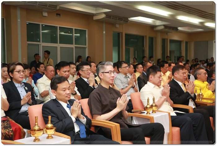 “อสอ.ณัฐพล” นำข้าราชการและเจ้าหน้าที่ กสอ. ร่วมพิธีตักบาตรเนื่องในโอกาสเถลิงศก.ใหม่