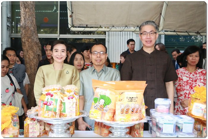 “อสอ.ณัฐพล” นำข้าราชการและเจ้าหน้าที่ กสอ. ร่วมพิธีตักบาตรเนื่องในโอกาสเถลิงศก.ใหม่
