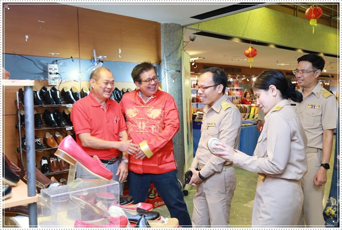 กสอ. เปิดพื้นที่โชว์ศักยภาพคลัสเตอร์เครื่องหนัง หวังขยายช่องทางตลาดต่อยอดผู้ประกอบการไทย 