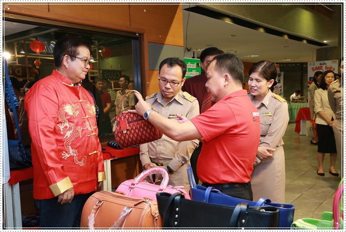 กสอ. เปิดพื้นที่โชว์ศักยภาพคลัสเตอร์เครื่องหนัง หวังขยายช่องทางตลาดต่อยอดผู้ประกอบการไทย 