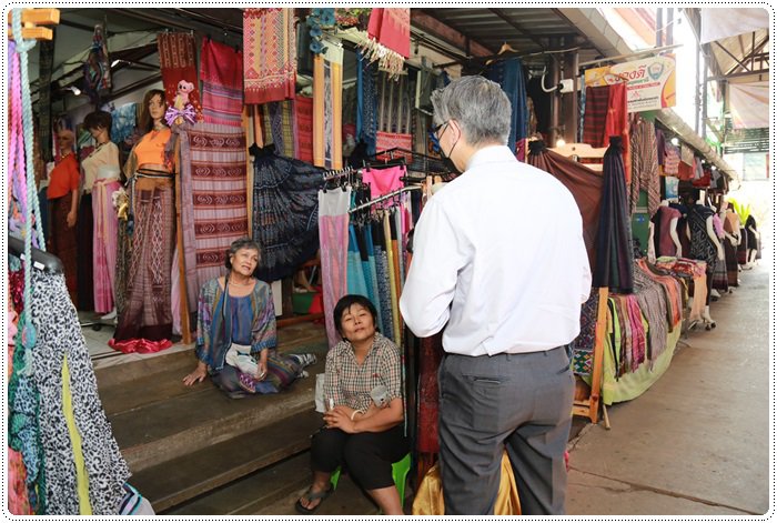 กสอ. ลุยพื้นที่จริง พร้อมหาแนวทางพัฒนาผ้าทอพื้นเมืองอีสาน