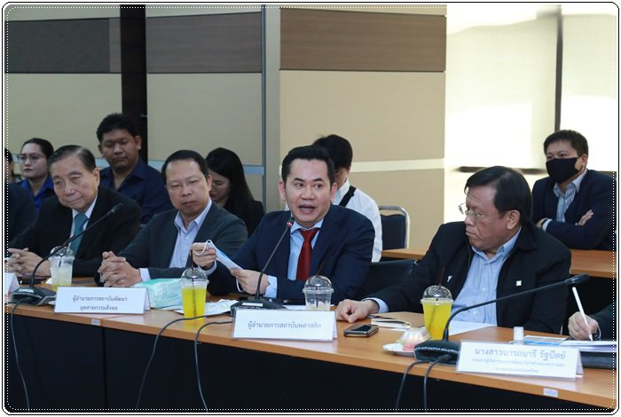 "อธิบดีณัฐพล" รวมวงหารือเร่งหาแนวทางแก้ปัญหาหน้ากากอนามัยและเจลล้างมือขาดแคลนจากสถานการณ์การระบาดของไวรัสโควิด-19