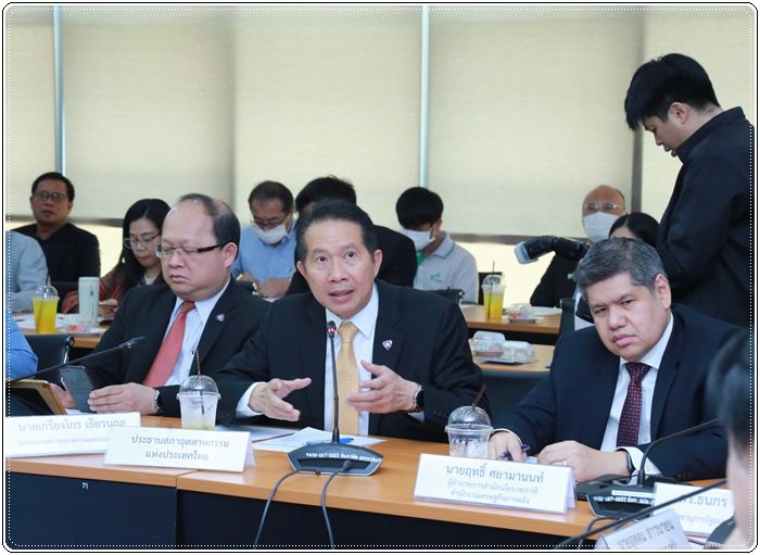 "อธิบดีณัฐพล" รวมวงหารือเร่งหาแนวทางแก้ปัญหาหน้ากากอนามัยและเจลล้างมือขาดแคลนจากสถานการณ์การระบาดของไวรัสโควิด-19