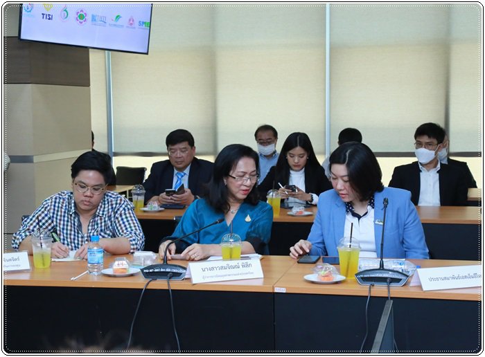 "อธิบดีณัฐพล" รวมวงหารือเร่งหาแนวทางแก้ปัญหาหน้ากากอนามัยและเจลล้างมือขาดแคลนจากสถานการณ์การระบาดของไวรัสโควิด-19