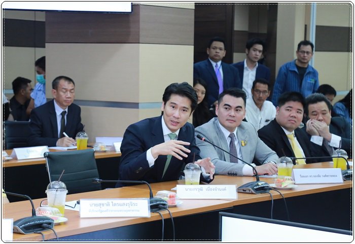 "อธิบดีณัฐพล" รวมวงหารือเร่งหาแนวทางแก้ปัญหาหน้ากากอนามัยและเจลล้างมือขาดแคลนจากสถานการณ์การระบาดของไวรัสโควิด-19