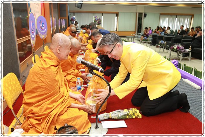 “อธิบดีณัฐพล” นำพลพรรค กสอ. ทำบุญเลี้ยงพระ เนื่องในโอกาสครบรอบ 78 ปี กสอ. 