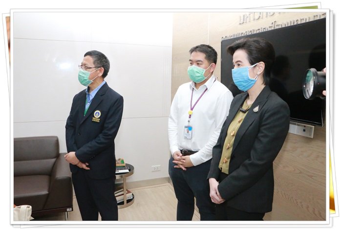 “อธิบดีณัฐพล” ส่งมอบ Jacket Mask แก่บุลากรทางการแพทย์ รพ.รามาธิบดี