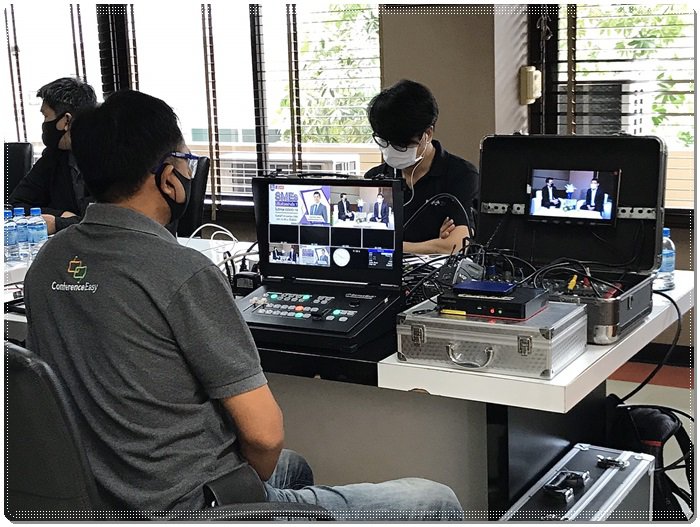 สัมภาษณ์ในรูปแบบ Live สด ประเด็น "SMEs ปรับตัวอย่างไร? ในวิกฤต COVID-19 ผ่านทาง Facebook Page กรมส่งเสริมอุตสาหกรรม