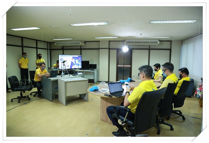 กสอ. จับมือ สถาบันพลาสติก ผลิต "FACE SHIELD" ส่งมอบให้กับบุคลากรทางการแพทย์และอสม.ในส่วนกลางและภูมิภาค
