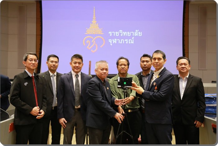 กสอ. จับมือ สถาบันไฟฟ้าฯ ร่วมส่งมอบผลิตภัณฑ์และนวัตกรรมของกลุ่มคลัสเตอร์ฯ ให้แก่ราชวิทยาลัยจุฬาภรณ์ 