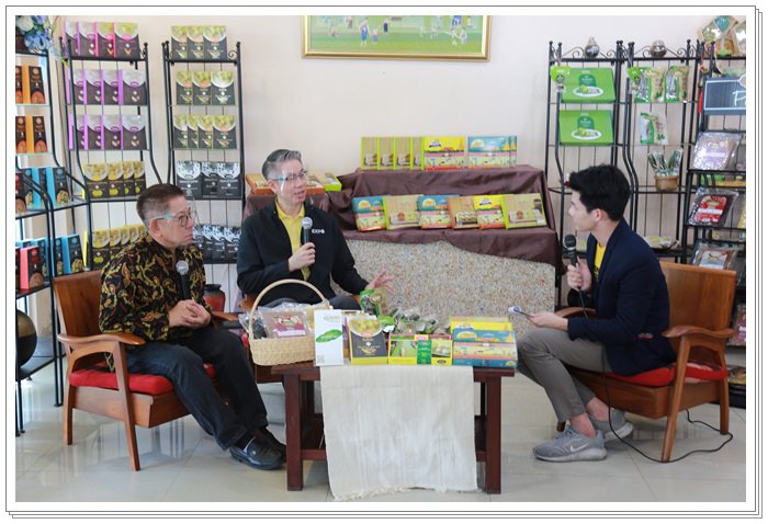 “อธิบดีณัฐพล” นำคณะสื่อมวลชนลงพื้นที่เยี่ยมชมต้นแบบวิสาหกิจ ฝ่าวิกฤตโควิด-19 พาธุรกิจไปต่ออย่างแข็งแกร่ง