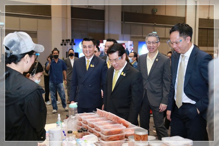 กระทรวงอุตฯ ผนึก สยามพิวรรธน์ กันตนา จัด “ตลาดนัดดารา” ครั้งใหญ่  รวมสินค้าออกแบบยุคใหม่ กระตุ้นรายได้ผู้ประกอบการสร้างสรรค์