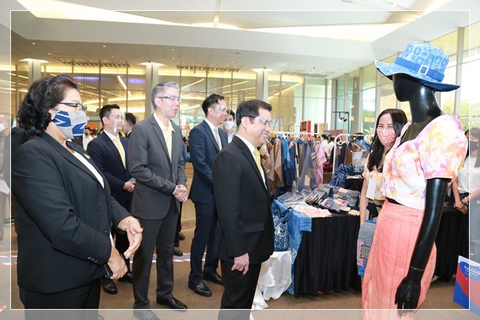 กระทรวงอุตฯ ผนึก สยามพิวรรธน์ กันตนา จัด “ตลาดนัดดารา” ครั้งใหญ่  รวมสินค้าออกแบบยุคใหม่ กระตุ้นรายได้ผู้ประกอบการสร้างสรรค์