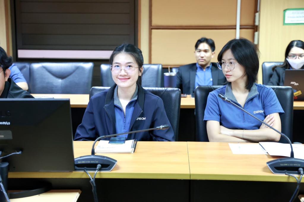 “อธิบดีณัฏฐิญา” เปิดบ้านติวเข้มคลื่นลูกใหม่ พร้อมเน้นย้ำการทำงานเพื่อผู้ประกอบการที่ดีพร้อมและเกิดผลสัมฤทธิ์ตามนโยบาย “ดีพร้อมคอมมูนิตี้ ที่นี่มีแต่ให้”