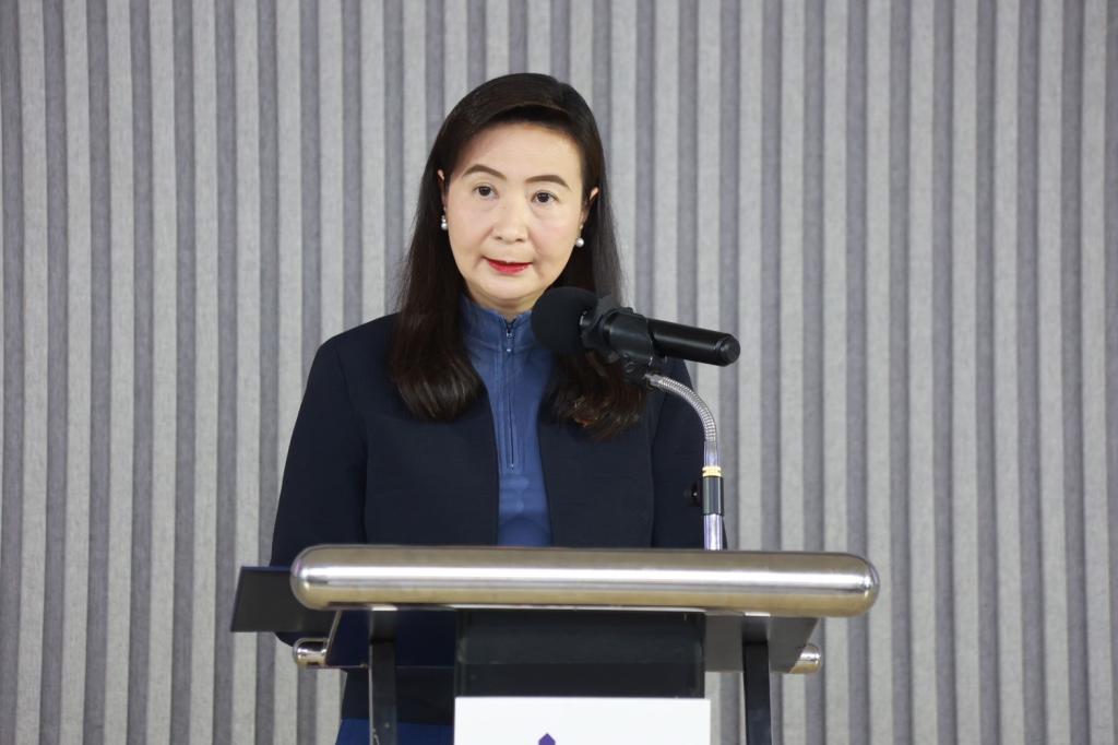 “ดีพร้อม” เดินหน้าขับเคลื่อนซอฟต์พาวเวอร์แฟชั่นไทย สาขาบิวตี้ เสริมภาพลักษณ์ พัฒนาบุคลากรแบบดีพร้อม สร้างความความประทับใจในการบริการให้มีประสิทธิภาพ สอดรับแนวทางการปฏิรูปอุตสาหกรรมไทยสู่เศรษฐกิจยุคใหม่ตามนโยบาย รมว.เอกนัฎ