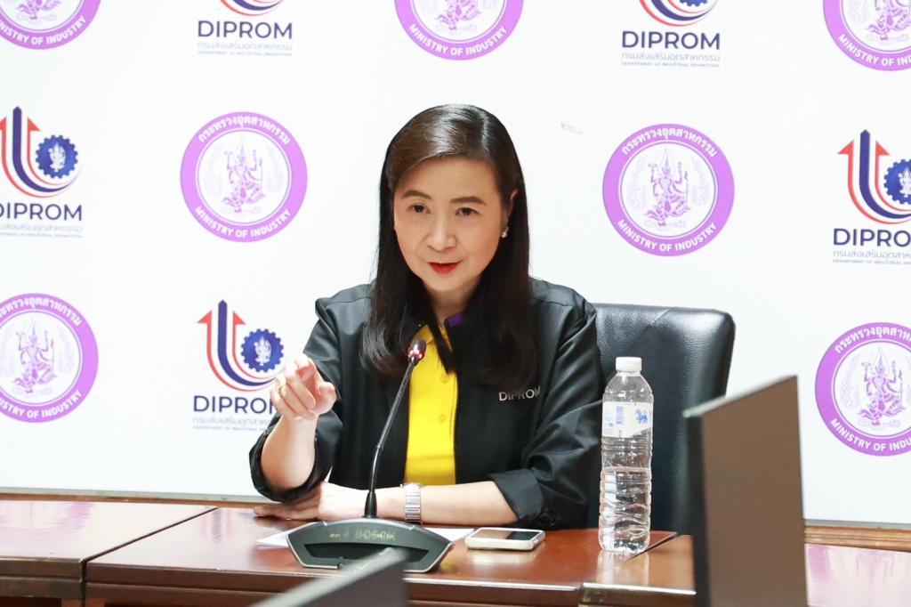 รสอ.ดุสิต เร่งติดตามการอนุมัติเงินทุนหมุนเวียน พร้อมกำชับการบริหารจัดการ NPL ช่วยเหลือผู้ประกอบการไทยให้เติบโตได้อย่างยั่งยืนตามนโยบาย "ที่นี่มีแต่ให้" ของ "อธิบดีณัฏฐิญา"