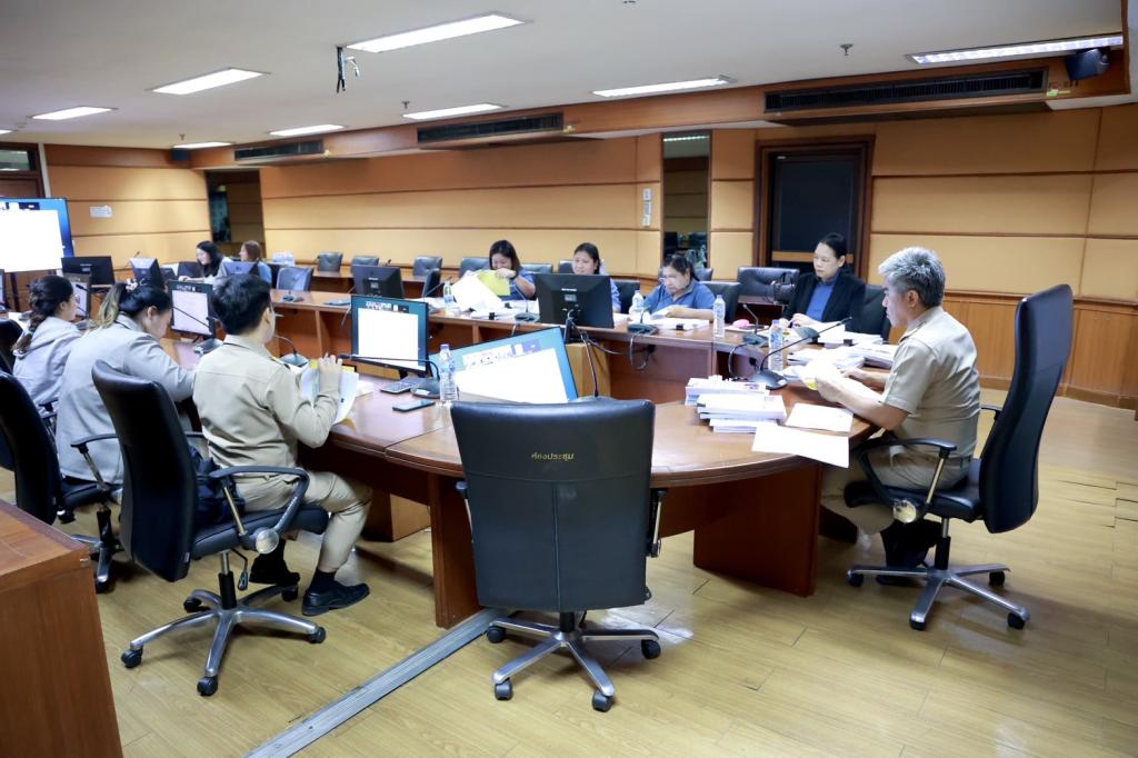 รสอ.ดุสิต เร่งติดตามการอนุมัติเงินทุนหมุนเวียน พร้อมกำชับการบริหารจัดการ NPL ช่วยเหลือผู้ประกอบการไทยให้เติบโตได้อย่างยั่งยืนตามนโยบาย "ที่นี่มีแต่ให้" ของ "อธิบดีณัฏฐิญา"