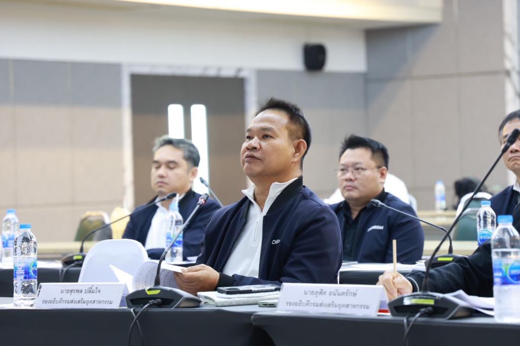 "อธิบดีณัฏฐิญา" มอบวุฒิบัตรบุคลากร “ดีพร้อม” ผู้ผ่านการฝึกอบรมการให้คำปรึกษาสถานประกอบการ (GMCE) พร้อมนำความรู้ด้านการบริหาร ผลิต ตลาด บัญชี ลงพื้นที่วินิจฉัย แก้ปัญหาตรงจุด ยกระดับผู้ประกอบการ สอดรับนโยบาย รมว. เอกนัฏ