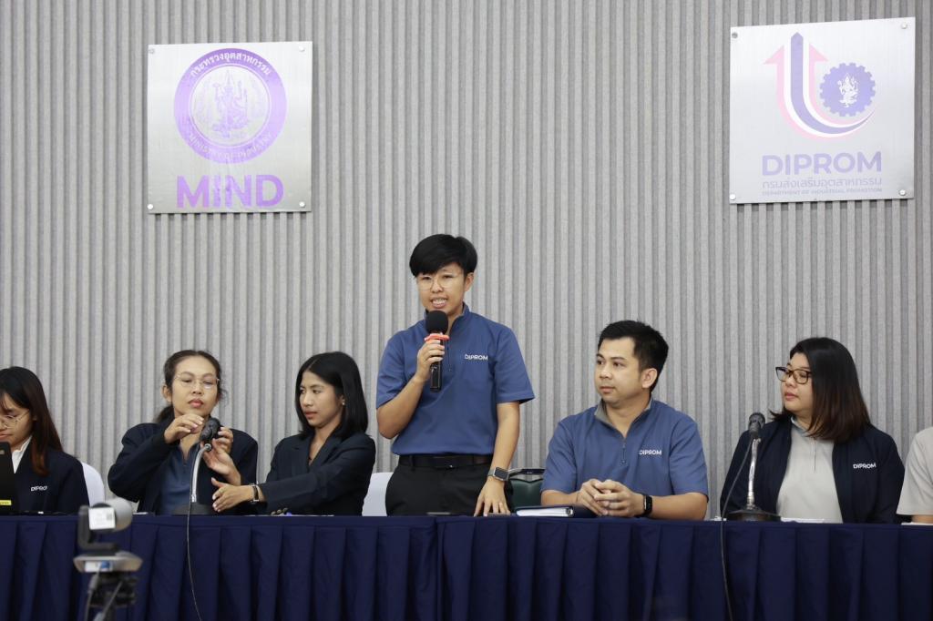 "อธิบดีณัฏฐิญา" มอบวุฒิบัตรบุคลากร “ดีพร้อม” ผู้ผ่านการฝึกอบรมการให้คำปรึกษาสถานประกอบการ (GMCE) พร้อมนำความรู้ด้านการบริหาร ผลิต ตลาด บัญชี ลงพื้นที่วินิจฉัย แก้ปัญหาตรงจุด ยกระดับผู้ประกอบการ สอดรับนโยบาย รมว. เอกนัฏ
