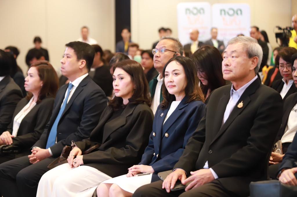 “ดีพร้อม” ผนึกกำลัง “บางจาก” ยักษ์ใหญ่น้ำมันเชื้อเพลิง จับมือ 5 พันธมิตรดันผลิต SAF หวังยกระดับธุรกิจการบินแห่งอนาคตสู่เป้าหมาย Net Zero ให้เติบโตอย่างยั่งยืน ตามนโยบาย รมว.เอกนัฏ