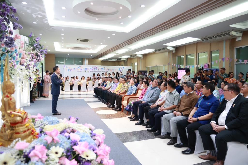 รัฐมนตรีฯ เอกนัฏ ร่วมประเพณีสงกรานต์ ก.อุตฯ ปี 68 "เถลิงศกใหม่ สาดใส่ความสุข"