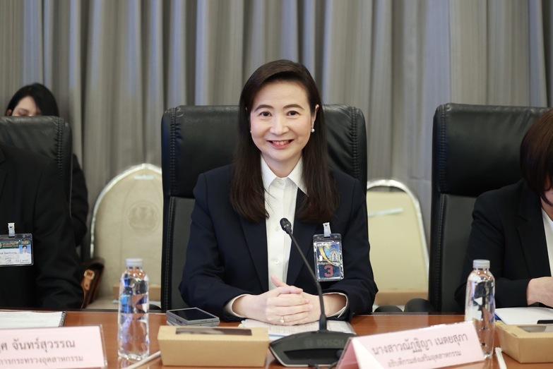 “อธิบดีณัฏฐิญา” ดัน 2 โปรเจกต์ดีพร้อม “สนุก RICE PLUS + สนุก Beef Valley” ผ่านเวทีโต๊ะประชุมบูรณาการร่วมภาครัฐและเอกชน เพื่อพัฒนากลุ่มจังหวัดภาคตะวันออกเฉียงเหนือตอนบน 2 ยกระดับเกษตรสู่เกษตรมูลค่าสูง