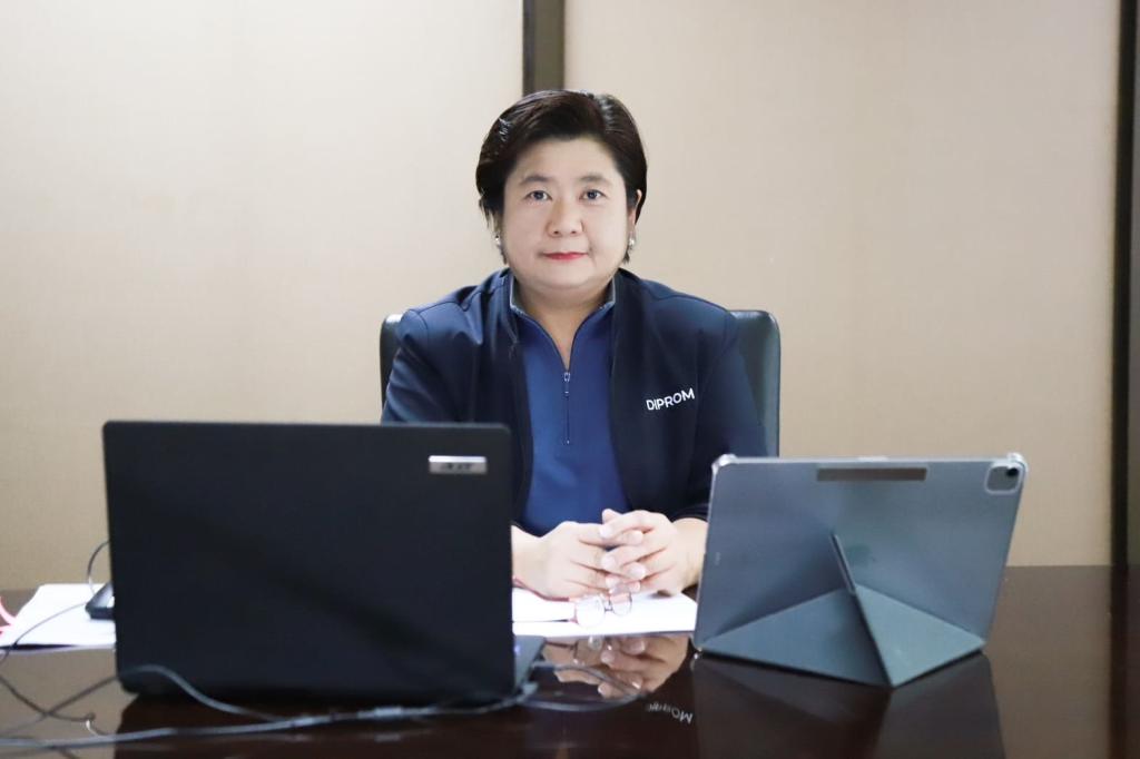 “รสอ.ดวงดาว" ร่วมประชุมบอร์ดสถาบันวิจัยและพัฒนาอัญมณีและเครื่องประดับแห่งชาติ วิเคราะห์ปัจจัยความเสี่ยงเพื่อกำหนดแผนการดำเนินงานด้านอัญมณีและเครื่องประดับไทย ให้เป็นไปอย่างมีประสิทธิภาพรองรับการเติบโตของอุตสาหกรรมตามนโยบายของ "รมว.เอกนัฏ"