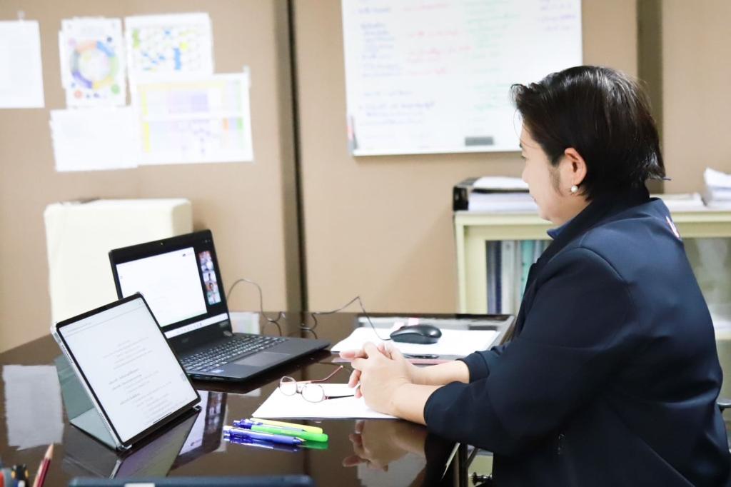 “รสอ.ดวงดาว" ร่วมประชุมบอร์ดสถาบันวิจัยและพัฒนาอัญมณีและเครื่องประดับแห่งชาติ วิเคราะห์ปัจจัยความเสี่ยงเพื่อกำหนดแผนการดำเนินงานด้านอัญมณีและเครื่องประดับไทย ให้เป็นไปอย่างมีประสิทธิภาพรองรับการเติบโตของอุตสาหกรรมตามนโยบายของ "รมว.เอกนัฏ"