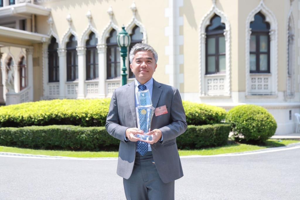 ดีพร้อม รับรางวัล "ศูนย์ข้อมูลข่าวสารของราชการโดดเด่น" สอดคล้องนโยบาย รวอ. เอกนัฏ เน้นใช้ข้อมูลข่าวสาร เพื่อสร้างความโปร่งใส