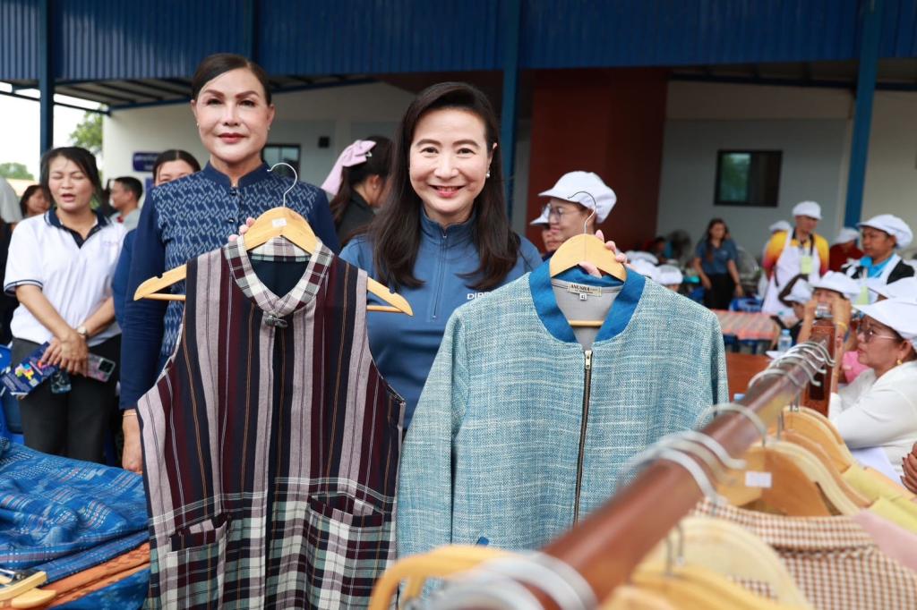 “อธิบดีณัฏฐิญา” เดินเครื่องดีพร้อมคอมมูนิตี้ เร่งให้ทักษะชุมชนท่าค้อ ดึงอัตลักษณ์อาหารพื้นถิ่น หวังสร้างอาชีพ กระจายรายได้สู่เศรษฐกิจชุมชน ตามนโยบาย รวอ.เอกนัฏ