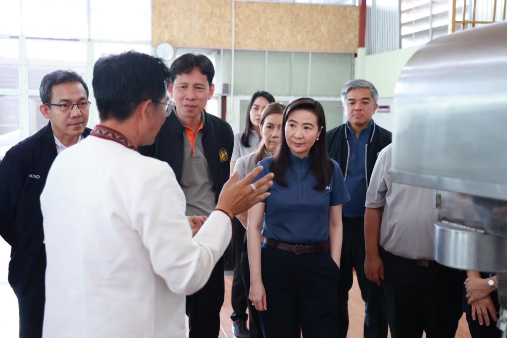 ก.อุตฯ เยี่ยมชม "กะละแมทูลใจ" นครพนม ขึ้นแท่นของฝาก ครม. สร้างเป็น Soft Power ปั้นแบรนด์ท้องถิ่น เตรียมบุกตลาดสากล