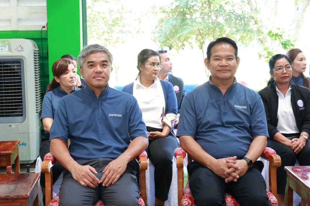 “ปลัดณัฐพล” ปักหมุดนครพนม สั่งการ “ดีพร้อม” “ให้ทักษะ” ดึงอัตลักษณ์อาหารพื้นถิ่นปลาแม่น้ำโขง สร้างรายได้ ต่อยอดอาชีพชุมชนตำบลบ้านค้อ โพนสวรรค์ หวังเสริมแกร่งเศรษฐกิจฐานรากอย่างยั่งยืน ตามนโยบาย รมว.เอกนัฏ