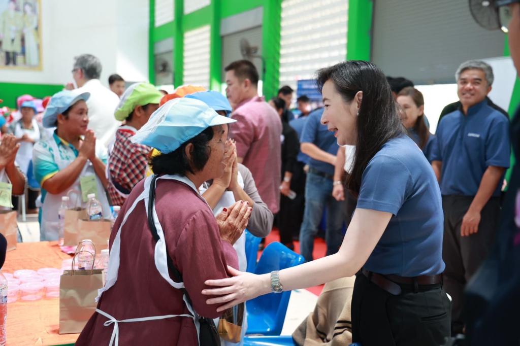 “ปลัดณัฐพล” ปักหมุดนครพนม สั่งการ “ดีพร้อม” “ให้ทักษะ” ดึงอัตลักษณ์อาหารพื้นถิ่นปลาแม่น้ำโขง สร้างรายได้ ต่อยอดอาชีพชุมชนตำบลบ้านค้อ โพนสวรรค์ หวังเสริมแกร่งเศรษฐกิจฐานรากอย่างยั่งยืน ตามนโยบาย รมว.เอกนัฏ