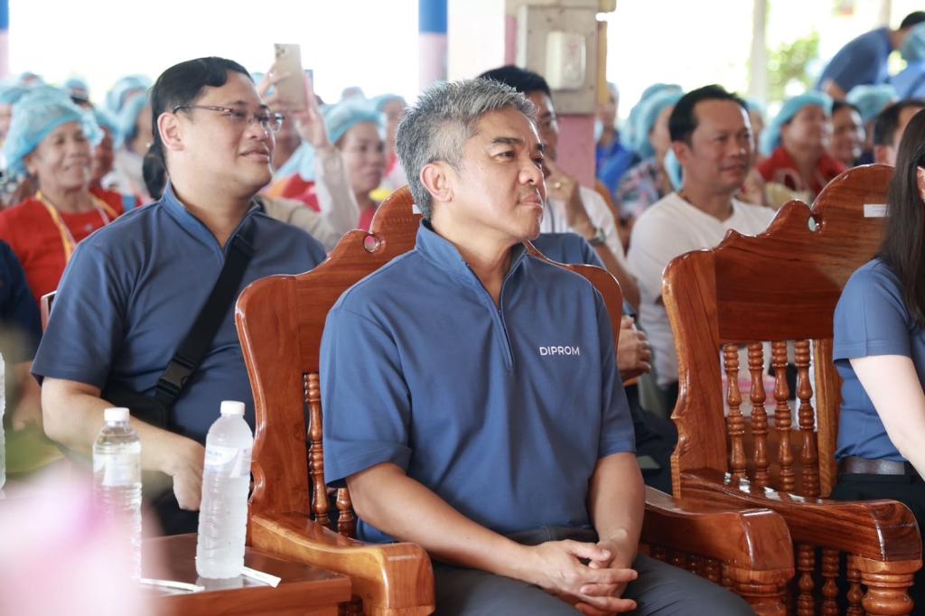 ”ปลัดณัฐพล“ ติดปีกชุมชน “ดีพร้อม” นครพนม ให้ทักษะแปรรูปผัก ผลไม้ สมุนไพรท้องถิ่น สร้างอาชีพ สร้างรายได้ สร้างเศรษฐกิจชุมชนตำบลรามราช ท่าอุเทน สู่การพัฒนาที่ยั่งยืนตามนโยบาย รมว.เอกนัฏ