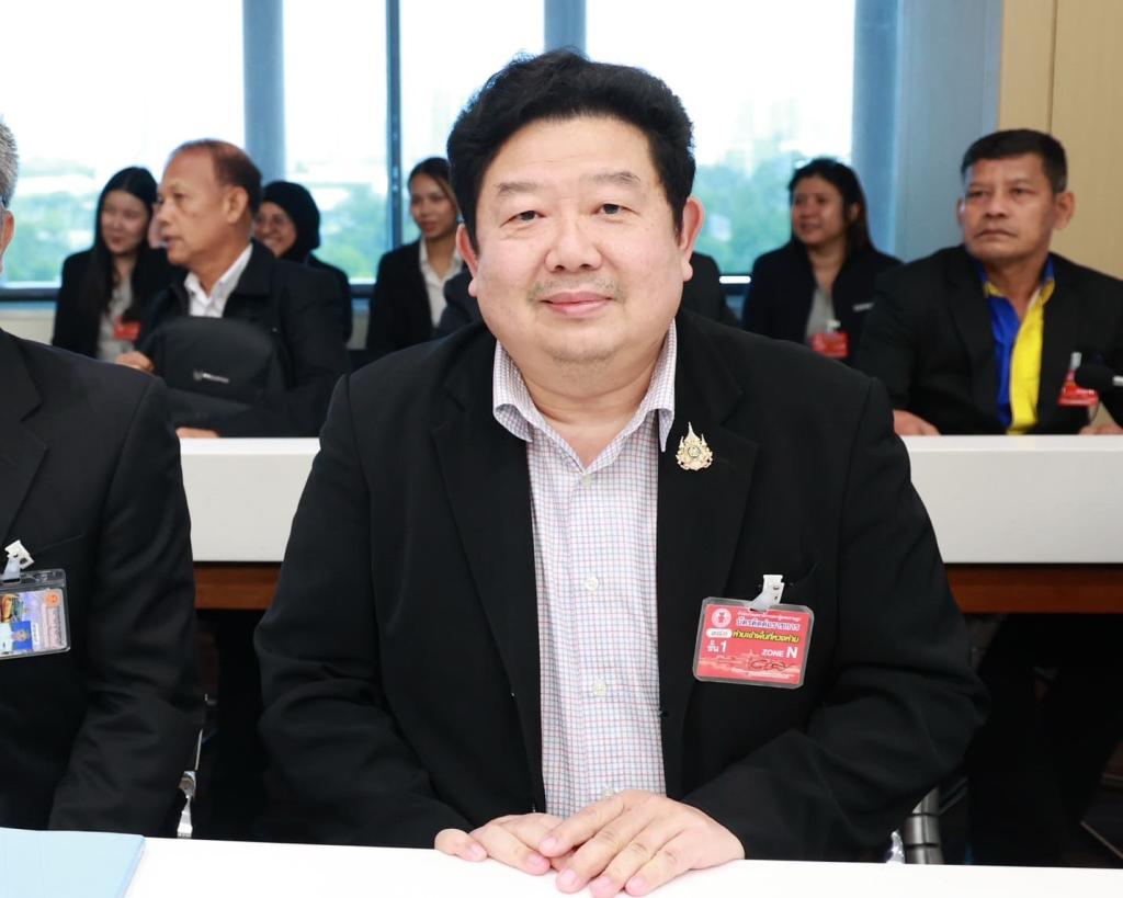“รสอ.ดุสิต” ร่วมประชุมคณะกรรมาธิการการอุตสาหกรรม เร่งช่วยเหลือรถตุ๊กตุ๊ก จังหวัดภูเก็ต รองรับการพัฒนาอุตสาหกรรมยานยนต์ไฟฟ้า ตามนโยบาย รมว.เอกนัฏ