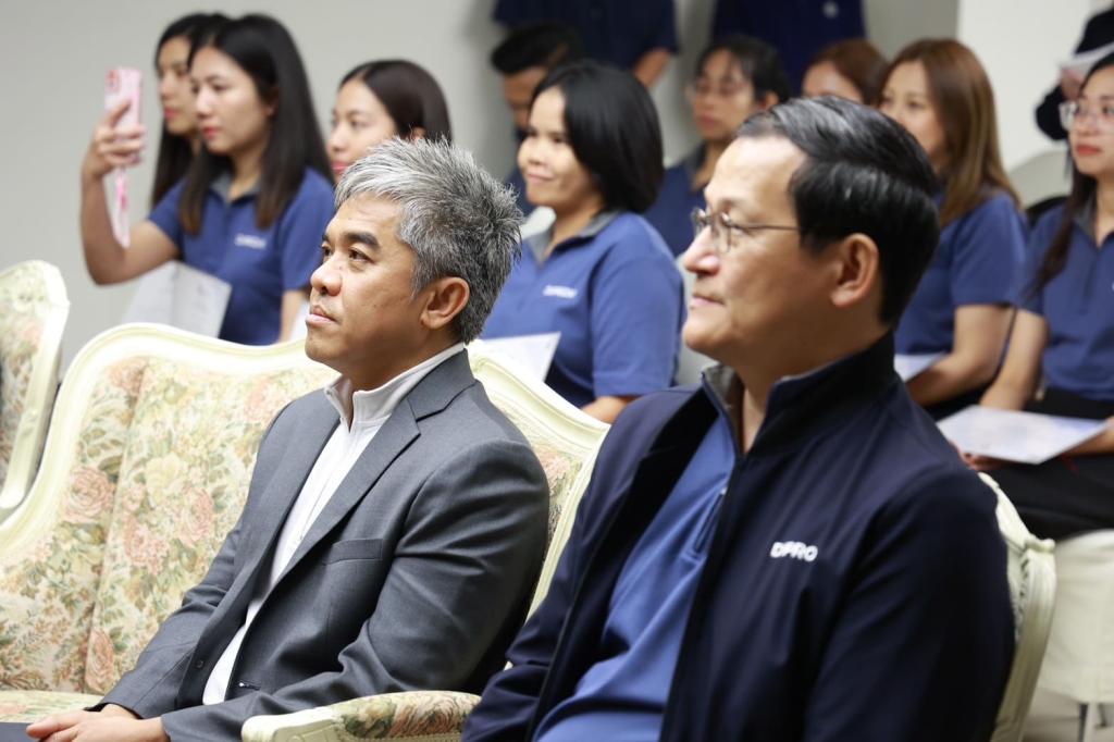 ดีพร้อม มอบวุฒิบัตรบุคลากร ยกระดับ "Front Desk" สู่ผู้วินิจฉัยธุรกิจมืออาชีพ พร้อมขับเคลื่อนอุตสาหกรรมไทยเติบโต ตามนโยบาย รมว. เอกนัฏ