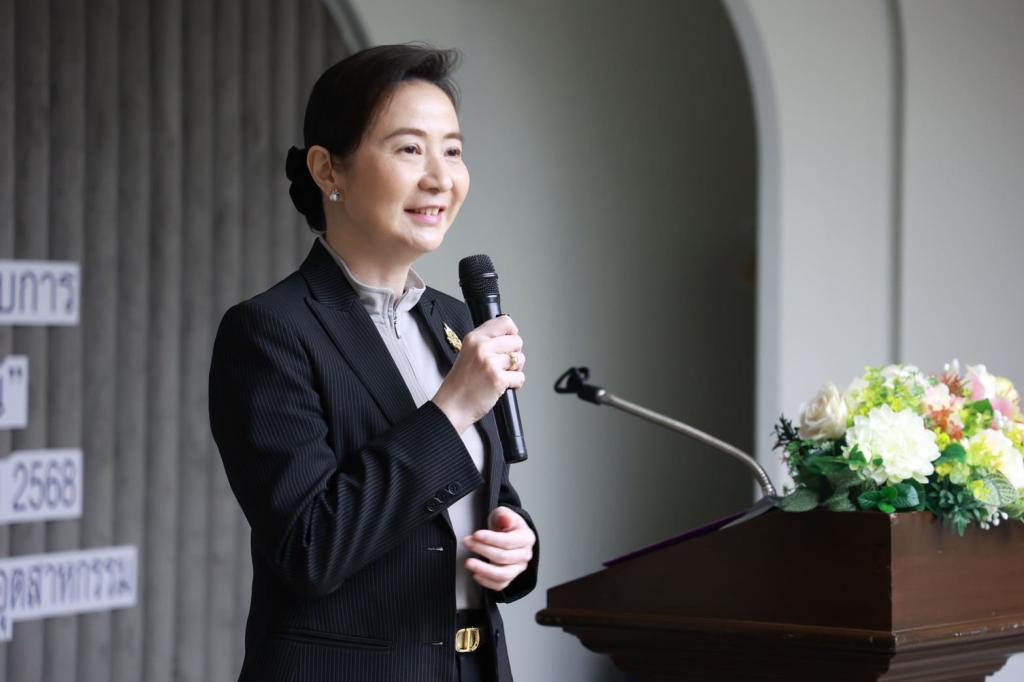 ดีพร้อม มอบวุฒิบัตรบุคลากร ยกระดับ "Front Desk" สู่ผู้วินิจฉัยธุรกิจมืออาชีพ พร้อมขับเคลื่อนอุตสาหกรรมไทยเติบโต ตามนโยบาย รมว. เอกนัฏ