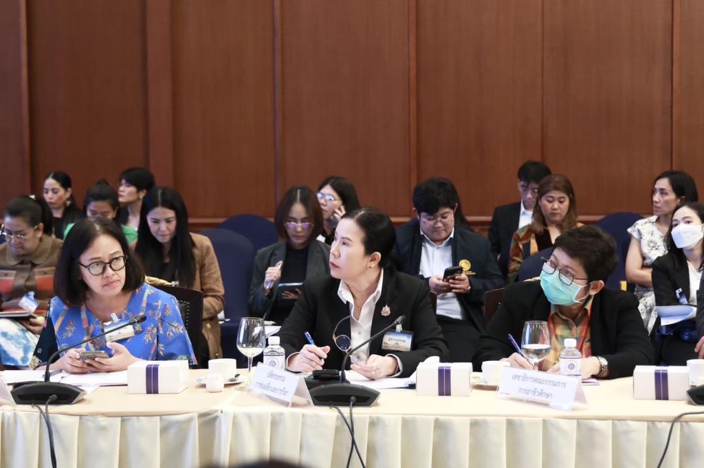 “อธิบดีณัฏฐิญา” ร่วมโต๊ะประชุมคณะกรรมการฯ ซอฟต์พาวเวอร์แห่งชาติ พร้อมโชว์ผลสำเร็จการขับเคลื่อนซอฟต์พาวเวอร์อาหารและแฟชั่น เพื่อปฏิรูปอุตสาหกรรม ตามนโยบาย รมว.เอกนัฏ