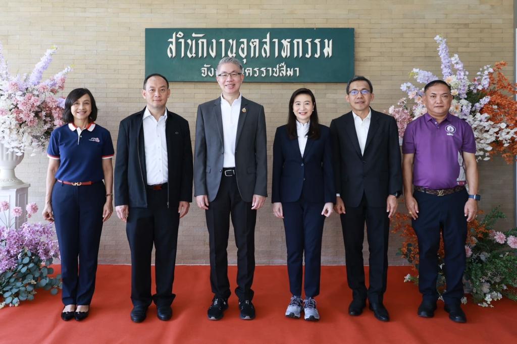 ปลัดฯ ณัฐพล เปิดอาคารสำนักงานอุตสาหกรรมจังหวัดนครราชสีมาหลังใหม่ ใช้พลังงานสะอาด พร้อม Co-working Space ให้บริการประชาชน