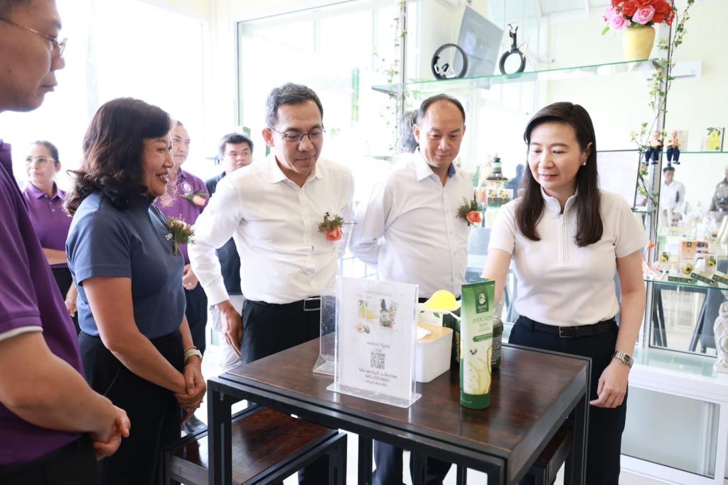 “ปลัดณัฐพล” ปลื้ม “ดีพร้อมยกระดับต้นแบบเกษตรอุตสาหกรรม : ริบูรฟาร์ม“ พลิกเกมเศรษฐกิจชุมชน สร้างงาน สร้างรายได้สู่ชุมชน สอดรับนโยบาย รมว.เอกนัฏ